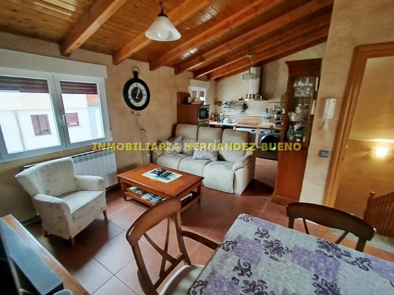 Foto ef1c228b-4cec-4e94-ac35-aab0435aff52. Casa adossada amb calefacció aparcament a Rollo - Puente Ladrillo Salamanca