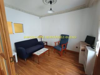Location Appartement à Centro. Piso en alquiler a un minuto de la plaza mayor. se distribuye en