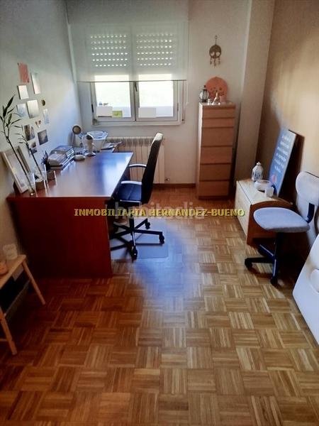 Foto 2e91531f-3a67-4292-b172-e28404a883de. Pis amb calefacció aparcament a Vistahermosa Salamanca