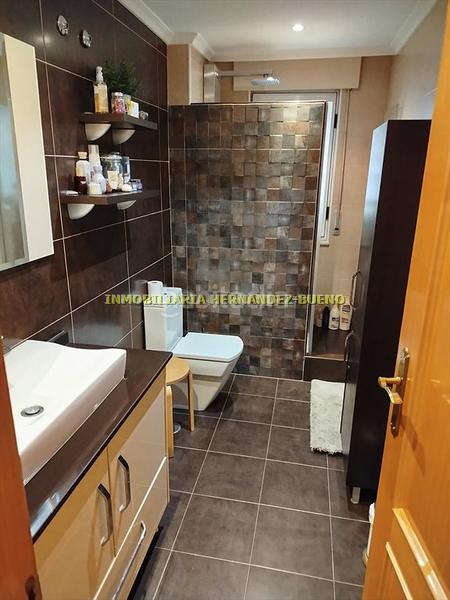 Foto 4a4d7593-98c5-4bde-8635-e9ce2703e169. Pis amb calefacció aparcament a Vistahermosa Salamanca