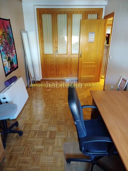 Foto 6d1f3ae1-bfef-415f-9b09-c8bf7e4d1309. Pis amb calefacció aparcament a Vistahermosa Salamanca