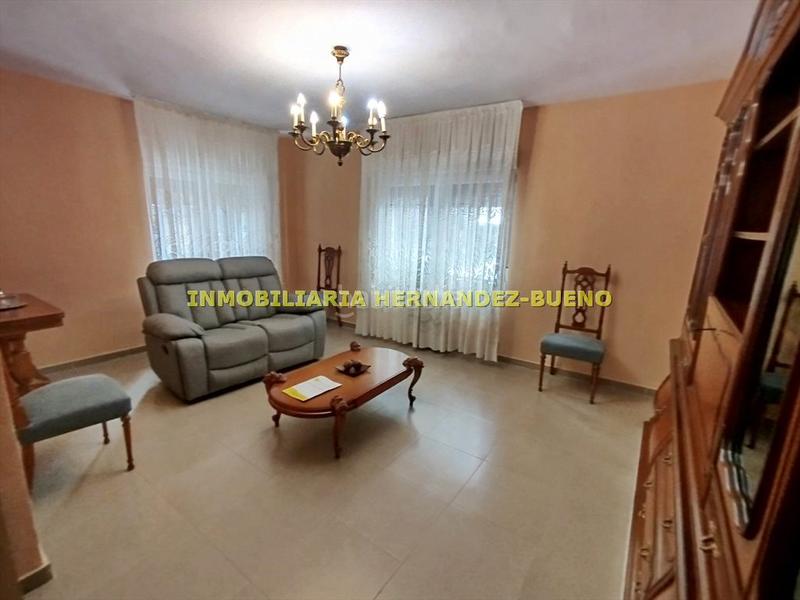 Foto cfc17da2-bea3-42a7-bccb-3ac358422661. Rent flat with heating parking in Carmelitas Salamanca