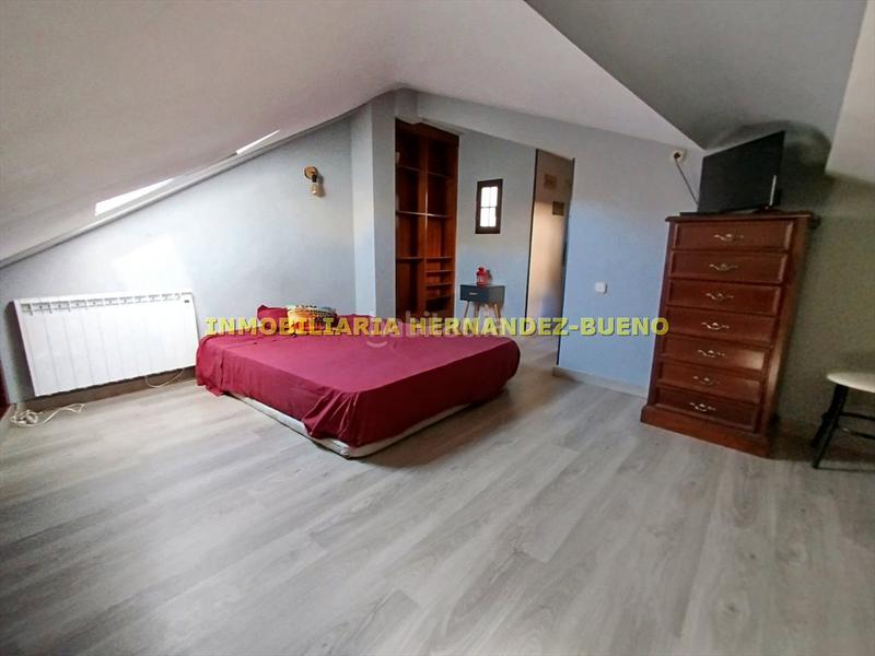 Foto 7451c3d9-b96e-4d36-aa77-5cccbd1fd683. Miete zweistöckige wohnung mit heizung in Universidad - Tenerías Salamanca