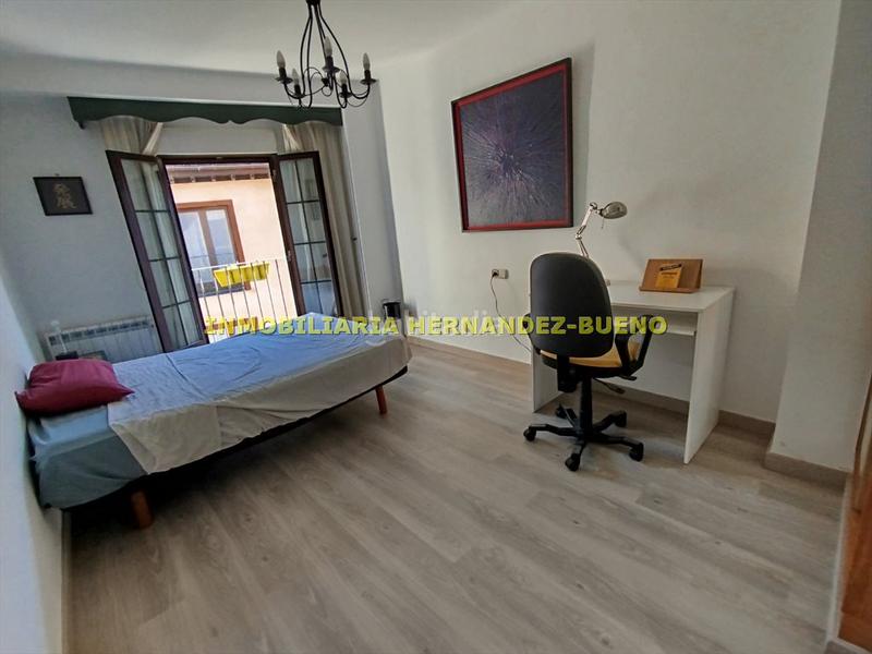 Foto cbccda99-0fec-4bf9-a2e6-4c01c51c6acf. Rent duplex with heating in Universidad - Tenerías Salamanca