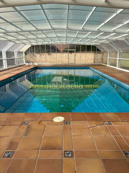 Foto 016acfb5-f70b-40bd-a6cd-91bdc49a4d8f. Chalet with heating parking pool in Villamayor