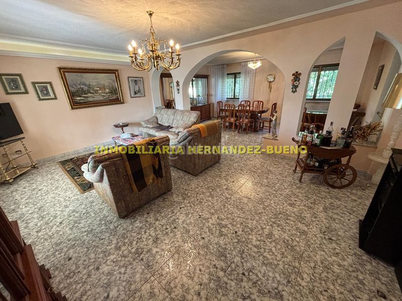Foto 03baadfe-7393-4890-ab61-9bad67dcd820. Chalet with heating parking pool in Villamayor