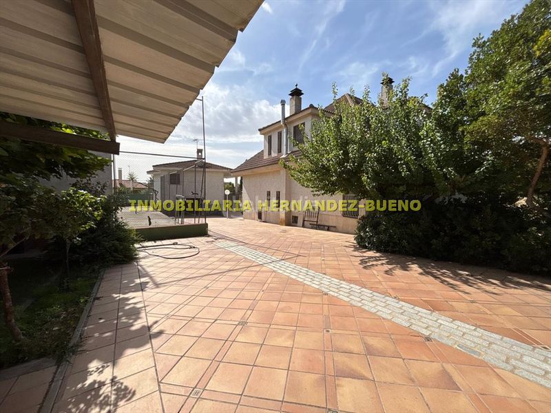 Foto 0e8ae730-63d3-4f70-a487-31780f2b1142. Chalet with heating parking pool in Villamayor