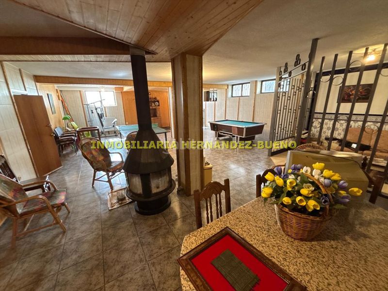 Foto 124c4feb-bc14-47bc-a5f9-dfc8d2bb0d16. Chalet with heating parking pool in Villamayor