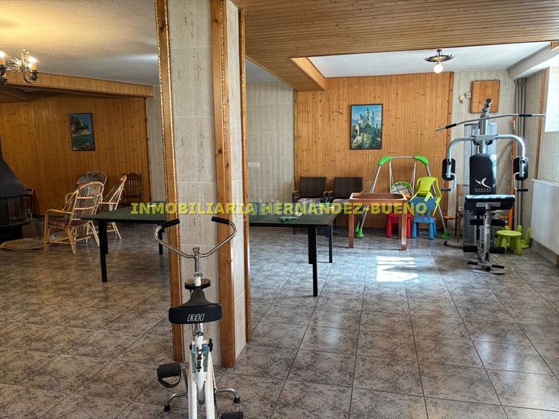Foto 4037c1bf-1141-44d5-ac01-142c1b76415d. Chalet with heating parking pool in Villamayor