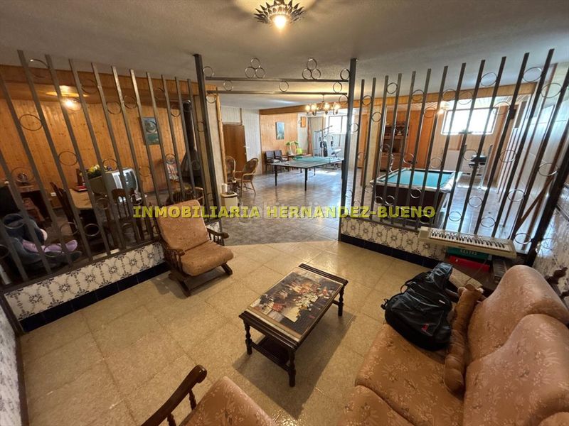 Foto 40975997-661e-4390-87c1-e7730cf785d1. Chalet with heating parking pool in Villamayor