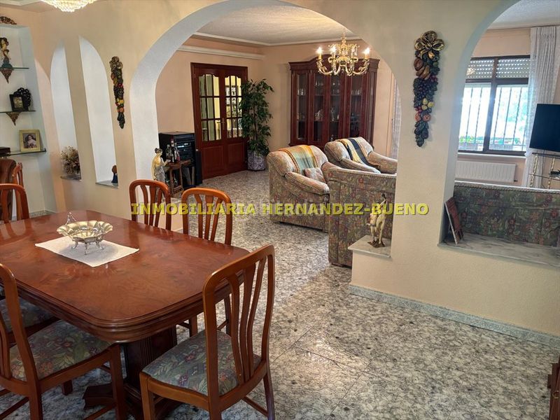 Foto 4533ecc9-95ce-42df-bfcd-c461f52bd53b. Chalet with heating parking pool in Villamayor
