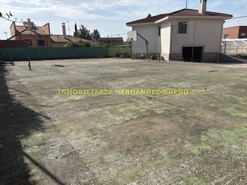 Foto 4b57951d-37e1-4980-9932-ee6e50fd46a3. Chalet with heating parking pool in Villamayor
