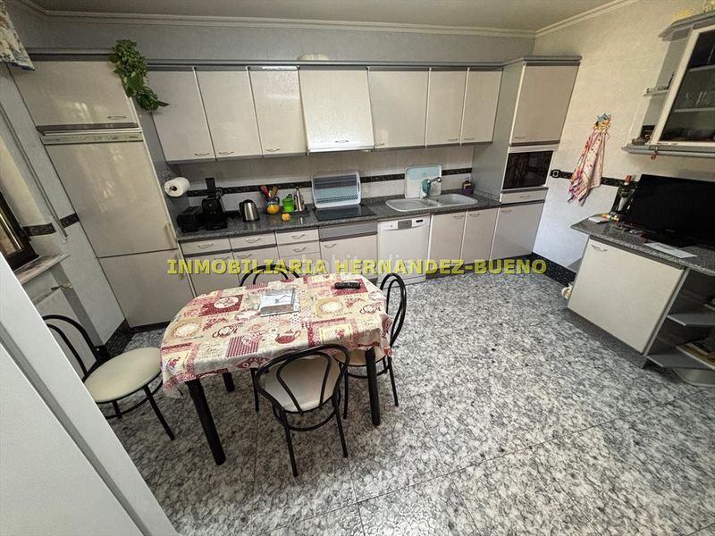 Foto 55b8489e-73e4-487f-b2ec-0b51c32074c9. Chalet with heating parking pool in Villamayor