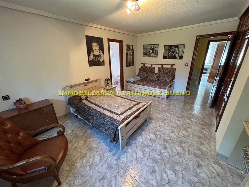 Foto 61f192a3-135d-4e99-bc03-0565da81c293. Chalet with heating parking pool in Villamayor