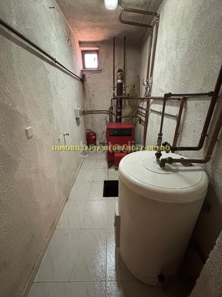 Foto 72a1dad2-89ab-4bbd-8fb0-de76c27bc4c8. Chalet with heating parking pool in Villamayor