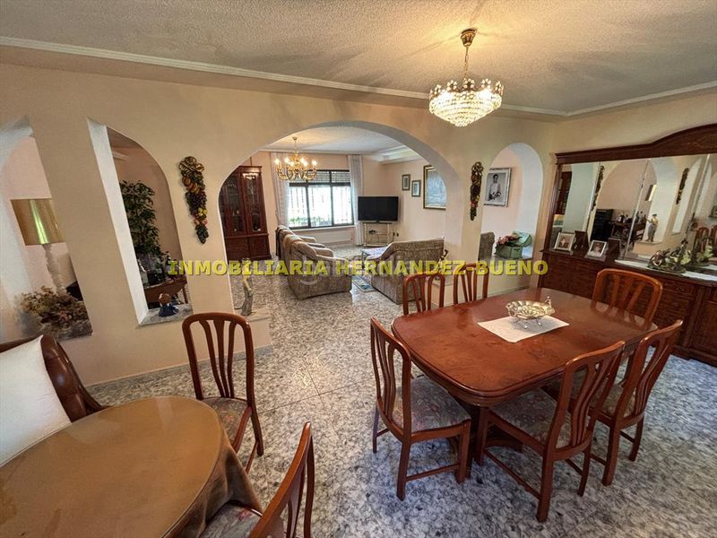Foto 82a052ba-261a-4b7b-b6e8-10364433f700. Chalet with heating parking pool in Villamayor