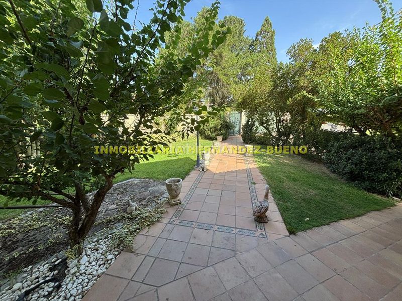 Foto 892d6762-9184-4ea8-90f8-ed69e2f37ca0. Chalet with heating parking pool in Villamayor