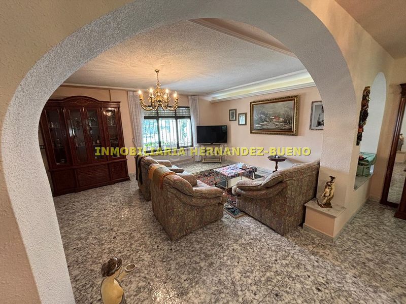 Foto 98118ddd-42b9-446f-9dba-e7975d23a4c5. Chalet with heating parking pool in Villamayor