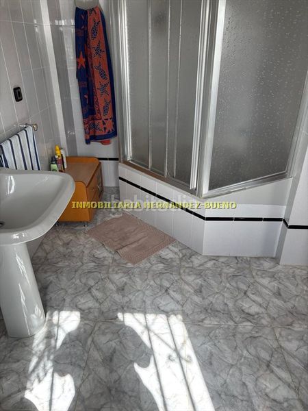 Foto a17cc304-1dc4-4a7b-9c03-112cee4a4d74. Chalet with heating parking pool in Villamayor