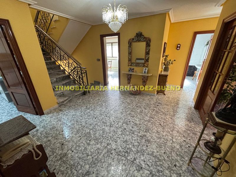 Foto a5049ad8-fe52-4314-bb3a-15928bbeff15. Chalet with heating parking pool in Villamayor