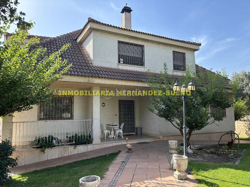 Foto cfa8dbba-cb75-4a83-b954-66df93ff3193. Chalet with heating parking pool in Villamayor