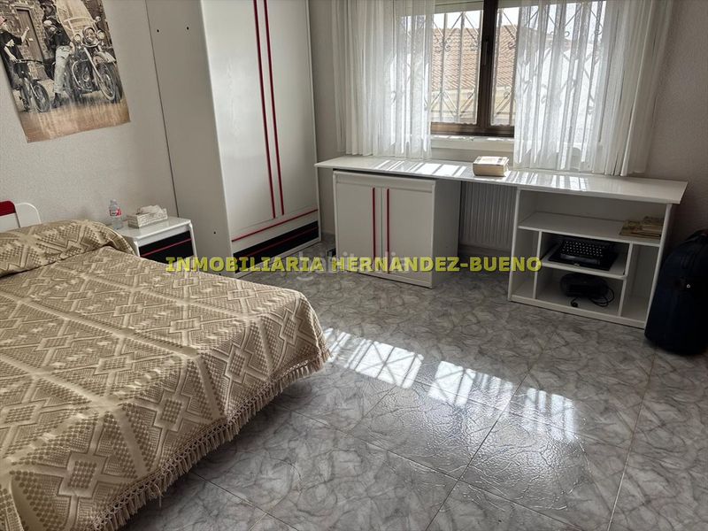 Foto dfd57185-6644-4aa0-b503-036755eaab72. Chalet with heating parking pool in Villamayor