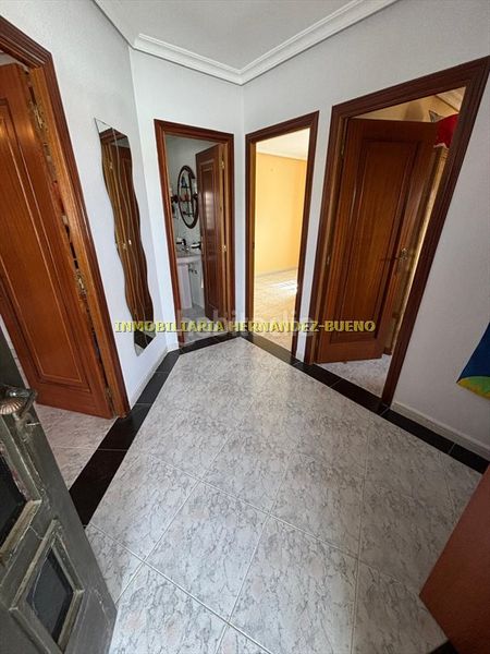 Foto eb775741-5298-449f-9c6f-88228599a3a7. Chalet with heating parking pool in Villamayor