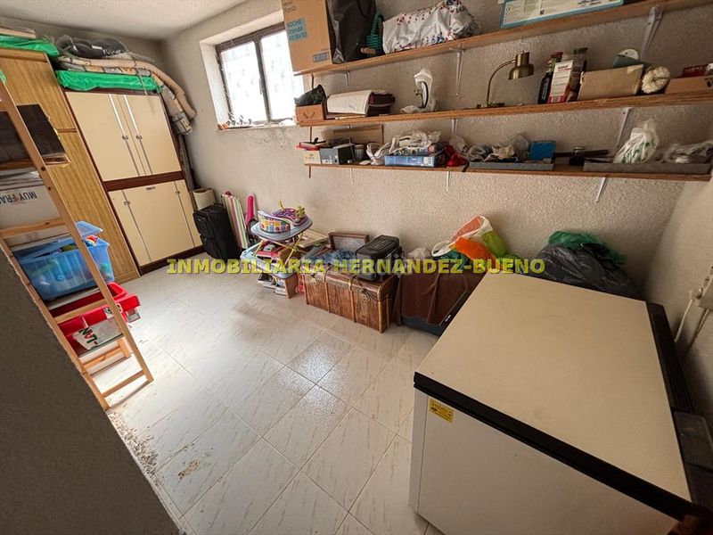 Foto eff717a7-6d7b-45d9-b489-ddf0c0df8408. Chalet with heating parking pool in Villamayor