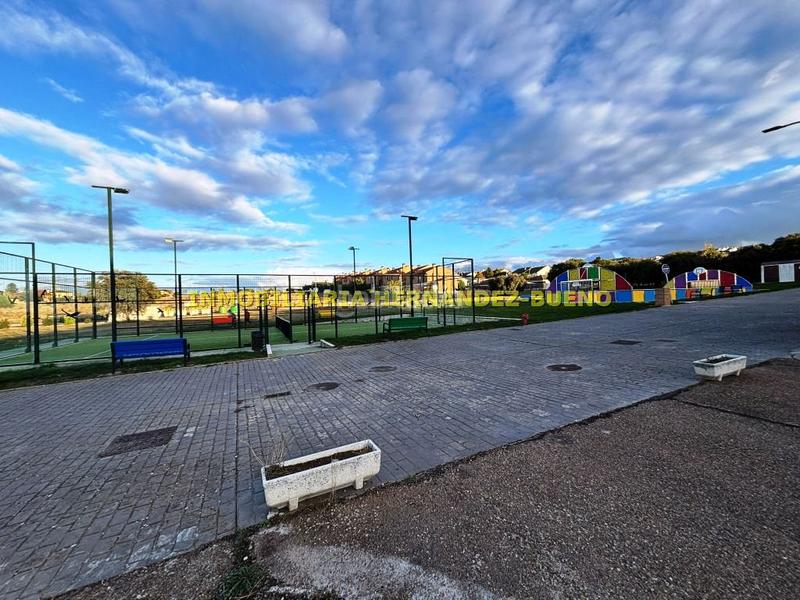 Foto 1f5ad26b-8cee-4088-82d5-70259af80f1b. Casa adossada amb calefacció aparcament a Carrascal de Barregas