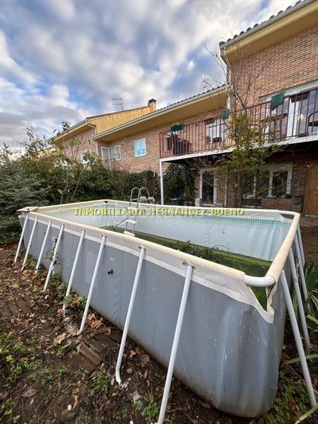 Foto 380592b8-1c6d-4b27-a98e-16e93eb7659d. Casa adossada amb calefacció aparcament a Carrascal de Barregas