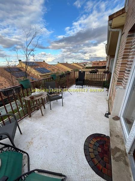 Foto a13f23bb-2d0a-4b0c-8552-6df3123c2226. Casa adossada amb calefacció aparcament a Carrascal de Barregas