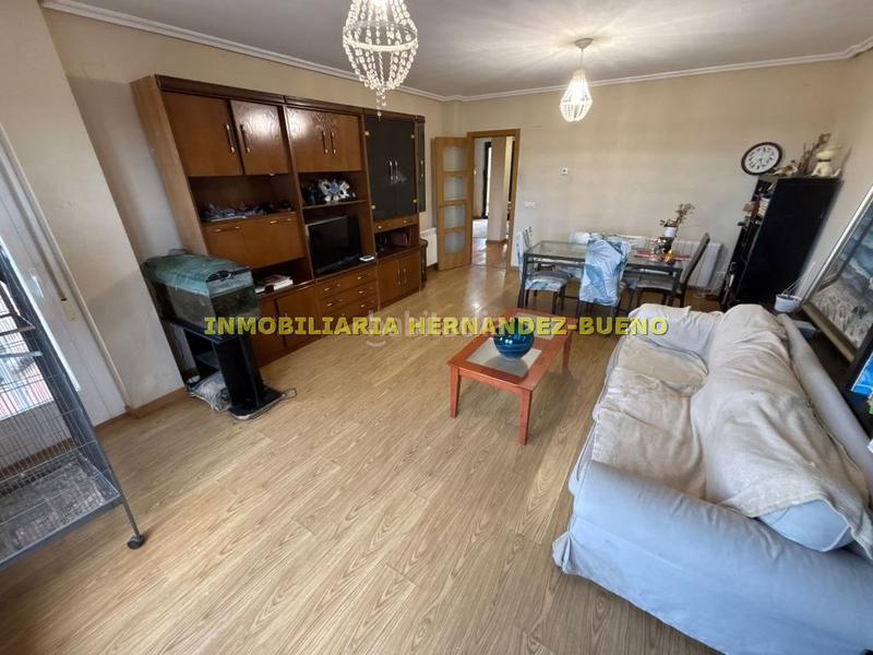 Foto ce84de1c-db8f-4a1e-83aa-f58695a35e6e. Casa adossada amb calefacció aparcament a Carrascal de Barregas