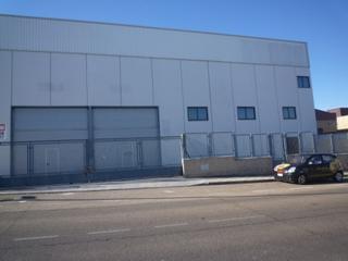 Miete Fabrikhalle in Carbajosa de la Sagrada. Fantastica nave en alquiler de 900 mts con 400 mts de patio. se