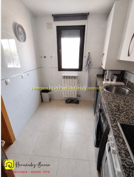 Foto f8cc7a7e-15d2-477f-ada9-a0fe84fb9f66. Pis amb calefacció aparcament a Moriscos
