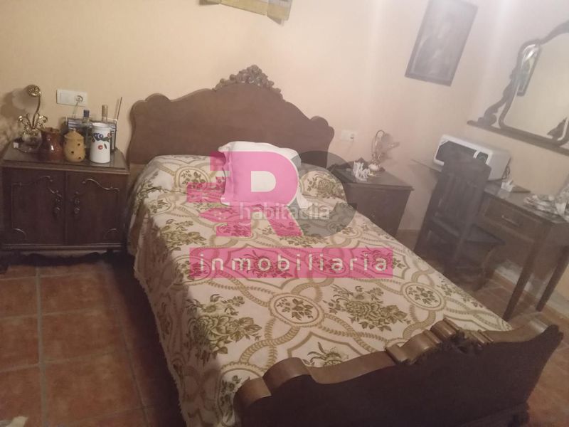 Foto f011fff3-7e94-4152-853e-1e5d6a1c2598. Casa con parcheggio in Cabrerizos