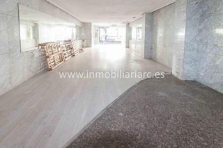 Location Local commercial  De carmelitas. Local en alquiler en paseo carmelitas