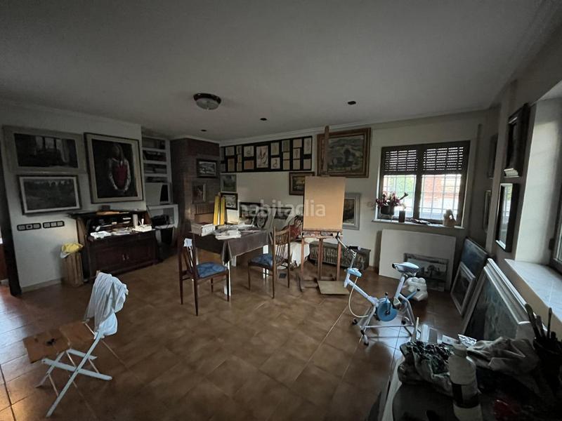 Foto b194ba77-27dc-4b3f-a13e-8cdb19d9b518. Casa chalet con gran parcela en Cabrerizos