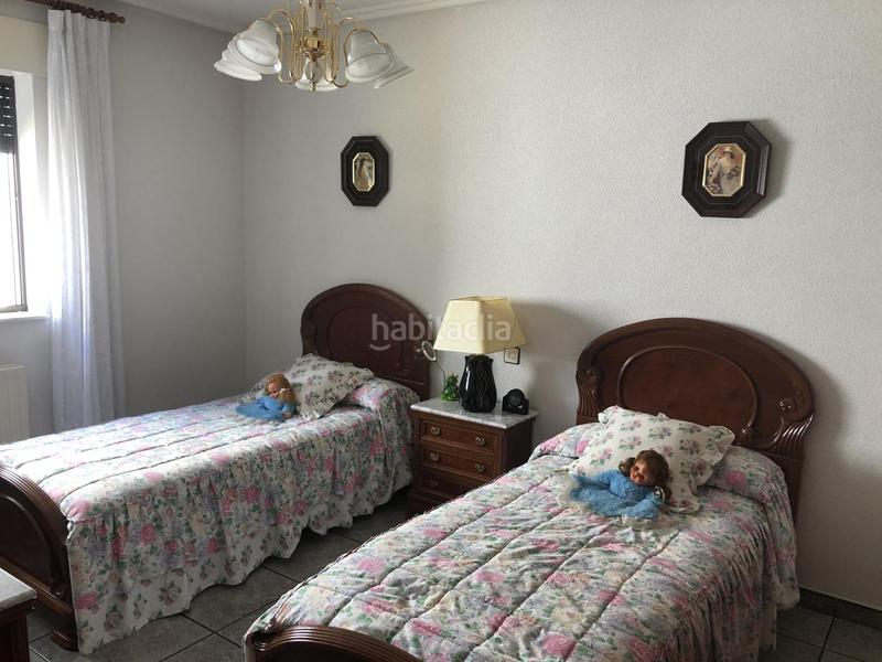 Foto 7d0a2c6f-c527-4c73-8ffe-f9426d5be5f5. Casa chalet en Vecinos