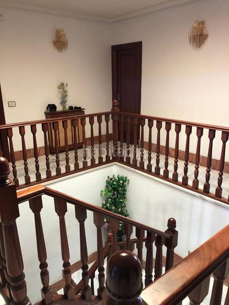 Foto dae84d46-3b8e-475a-87fc-23a37f44d3d3. Casa chalet en Vecinos