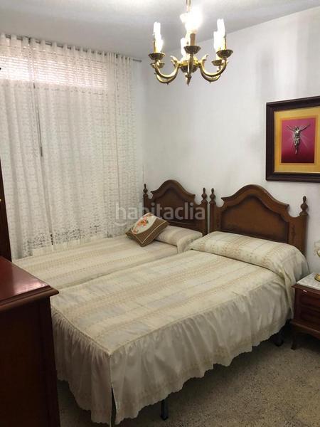 Foto f25a00d6-d5d7-4af7-97fd-21859f265235. Casa chalet en Vecinos