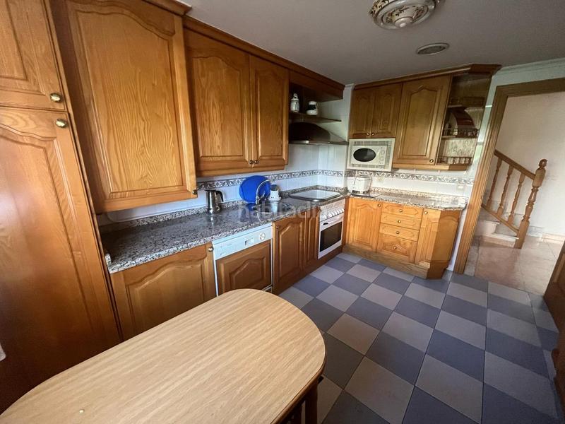 Foto f77cd8a0-d96b-43b6-9340-ee35e9bcbe4d. Casa chalet pareado en Cabrerizos