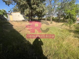 Terreny residencial a Villamayor. Parcela en venta en los almendros villamayor