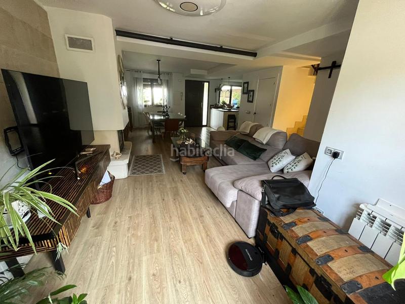 Foto 0a5ba8aa-32c9-417f-a88f-1d5160fb0003. Casa adosada adosado en venta en Cabrerizos