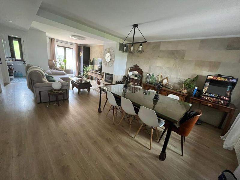 Foto 1b6d9812-d1a4-425d-bd4f-e8c1e872e401. Casa adosada adosado en venta en Cabrerizos