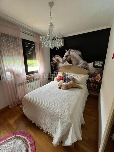 Foto a204f81f-9af3-46fd-a35d-774835eea6c5. Casa adosada adosado en venta en Cabrerizos