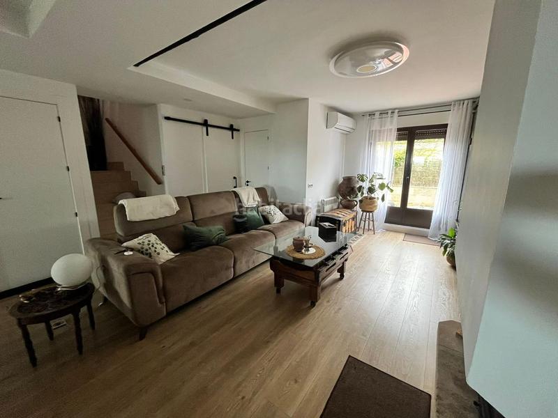 Foto d69326d8-d903-4c7f-82fa-05ee58b1c67e. Casa adosada adosado en venta en Cabrerizos