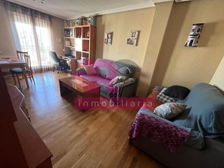 Etagenwohnung in Carbajosa de la Sagrada. Piso en venta en carbajosa