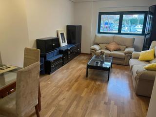 Location Rez-de-chaussée à Rollo - Puente Ladrillo. Piso en alquiler en zona de comuneros