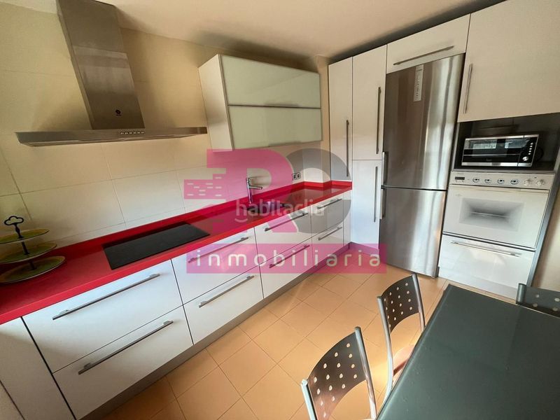 Foto abd747f0-e277-4eef-9e16-1455f672cf55. Casa adossada amb calefacció aparcament piscina a Cabrerizos