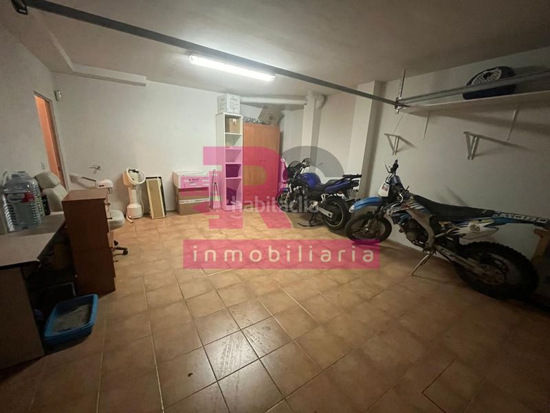 Foto c462090f-ad5a-4aa5-ba06-52bafbcaa281. Casa adossada amb calefacció aparcament piscina a Cabrerizos
